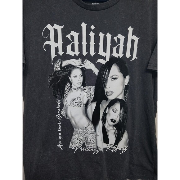 Aaliyah Forever Short Sleeve Acid Wash Tee Princess of R&B T Shirt size Large - Picture 1 of 4